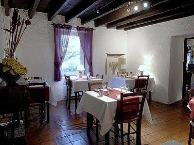 Logis Hotel Les Vieilles Granges Екстериор снимка